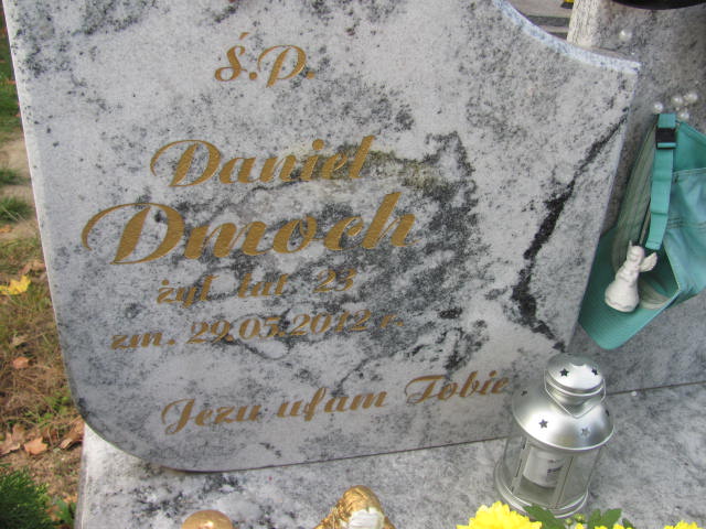 Daniel Dmoch  1989 Paprotnia - Grobonet - Wyszukiwarka osób pochowanych