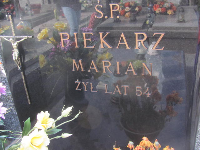 Marian Piekarz 1932 Paprotnia - Grobonet - Wyszukiwarka osób pochowanych